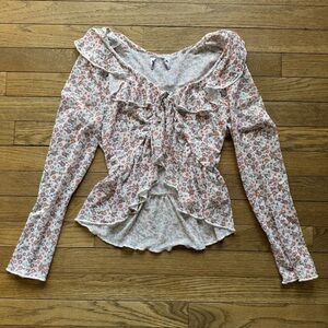 Floral long sleeve blouse with ruffles and tie detail size Small